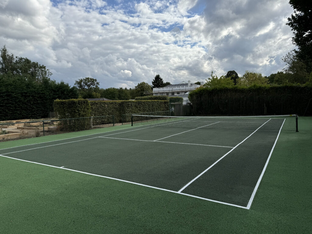 WLtenniscourtrefurb1